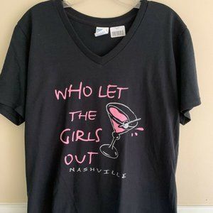 T-Shirt Large Nashville Who Let the Girls Out Short Sleeve Black